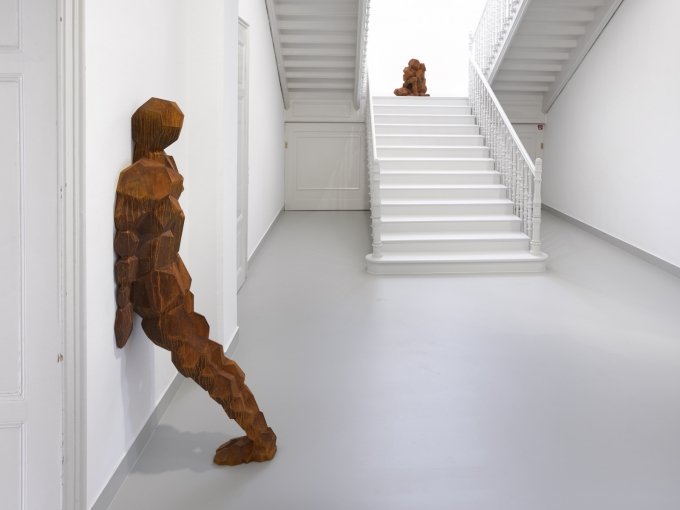 Antony Gormley, Earth Body, Ausstellungsansicht, Galerie Thaddaeus Ropac, Villa Kast Salzburg, Foto: © Ulrich Ghezzi