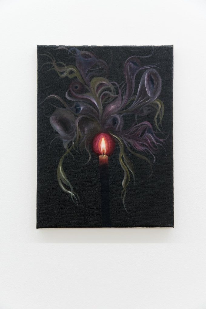 Srijon Chowdhury- Candle, 2018, oil on linen, 40,6x30,5 cm - Courtesy of the artists and Antoine, Paris
