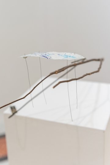Rikuo Ueda, Mikiko Sato Gallery, paper positions, Berlin 2024, Paper Art Award in Silber, Foto: Clara Wenzel-Theiler