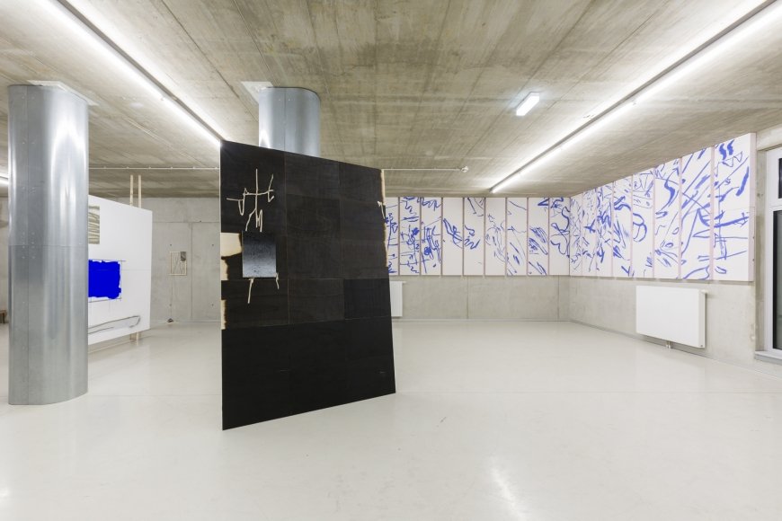 Axel Koschier, Matthias Peyker, Jörg Reissner, Stefan Reiterer, 2018, Genres/Moods, Ausstellungsansicht, Pferd – Forum für zeitgenössische Kunst, Wien