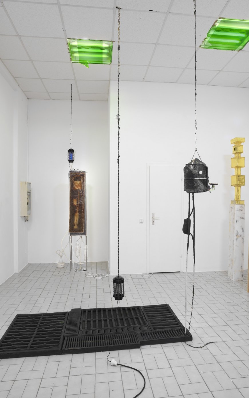 Anders Dickson, waterbound with smoky allies, 2018, Ausstellungsansicht, Oracle, Berlin
