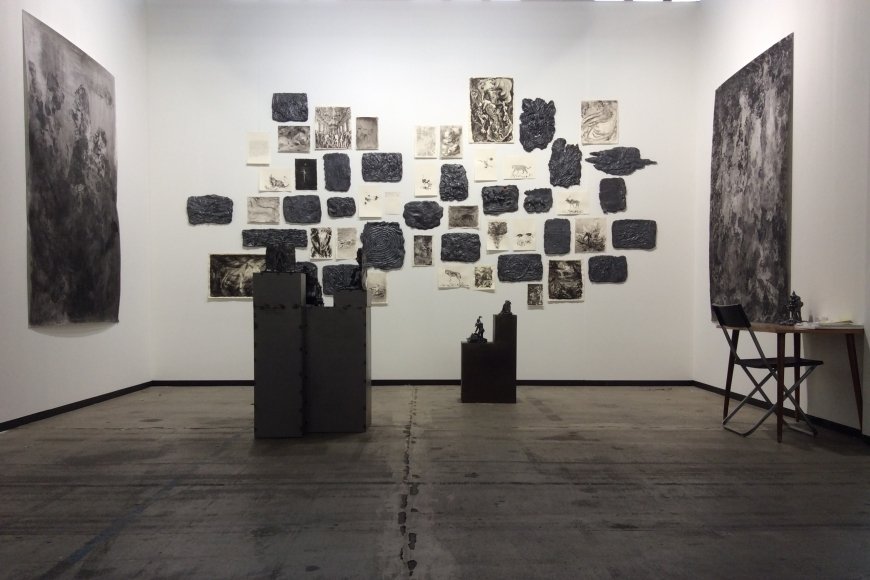 Andreas Chwatal, 2018, Messestand Galerie Jo Van de Loo, art berlin | Courtesy Galerie Jo van der Loo, München