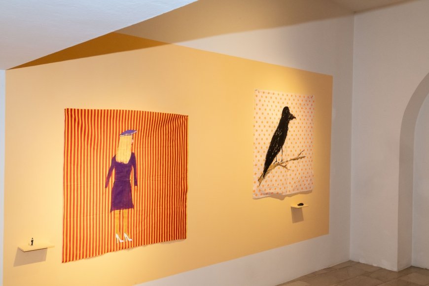 Jenny Watson, Ausstellungsansicht 2018, (© Galerie Straihammer und Seidenschwann, Wien)