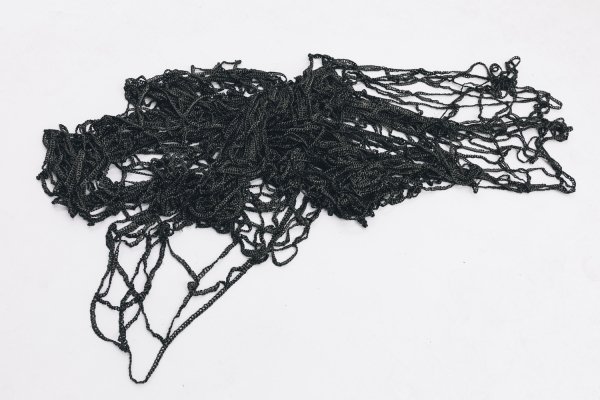 Martin Maeller, Heavy burden, Carbon fiber, 500 x 400 x 130 cm, 2019