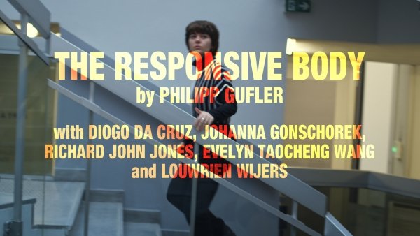  Philipp Gufler, The Responsive Body 1/3 + 2 AP, 2019, Videoinstallation, 27 min 43 sec, Sound loop HD, Siebdruck auf Folie, Dimension variabel (still)