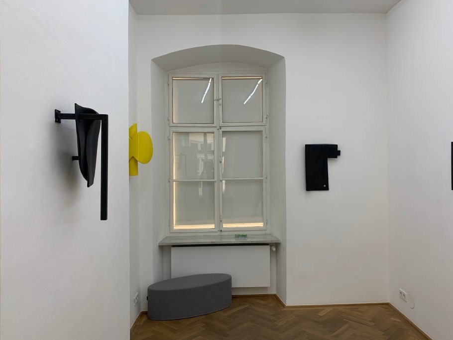 Elmira Iravanizad, Gate, Ausstellungsansicht Galerie Straihammer und Seidenschwann, 2019 (Foto: © Silvie Aigner)