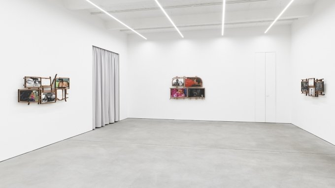 Andrea Crespo, Step Right Up, 2019, Ausstellungsansicht, Kraupa-Tuskany Zeidler, Berlin