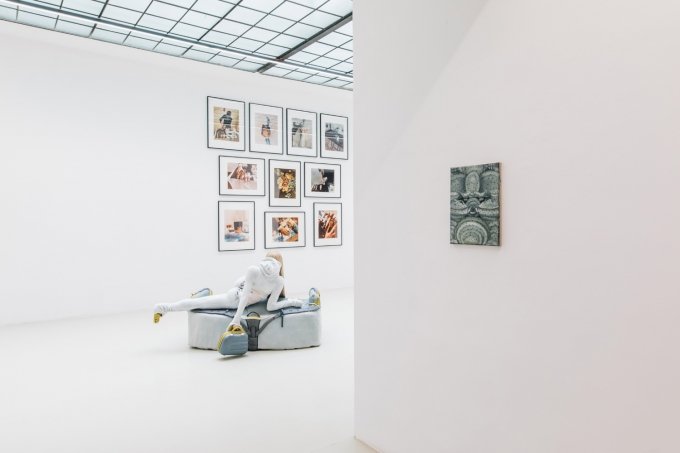 Gruppenausstellung, Cursed Images, 2019, Ausstellungsansicht, Galerie Kandlhofer, Wien | Foto: Mario Ilic