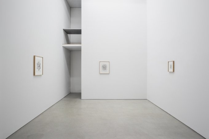 Nadim Vardag, Alte Muster, 2018, Ausstellungsansicht, Georg Kargl Box, Wien