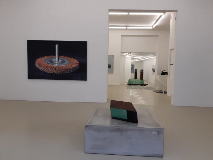 Till Augustin „objects“ & Richard Kaplenig „paintings“, Ausstellungsansicht, Lukas Feichtner Galerie, Wien | Foto: © Lukas Feichtner