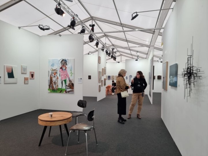 Luxembourg Art Week / Fair, 2022, Silvie Aigner im Gespräch mit Heike Strelow, Foto: Judith P. Fischer 
