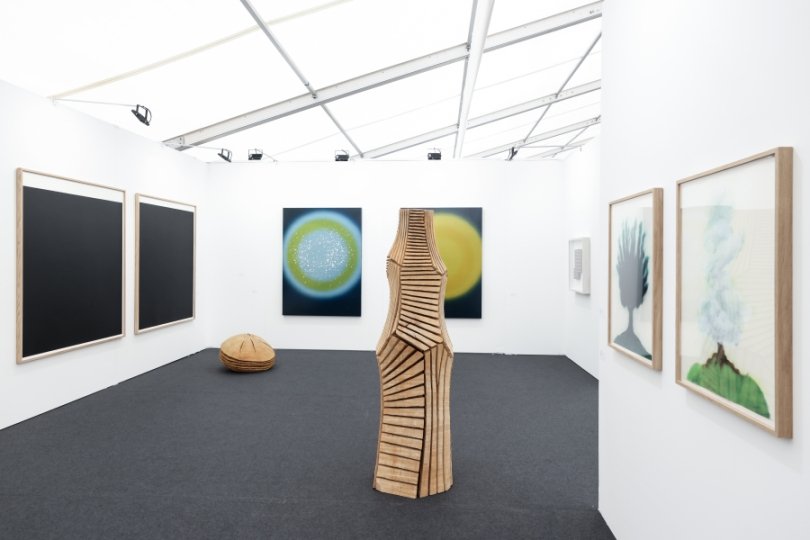 Galerie Lelong, David Nash, Richard Serra, Fabienne Ausstellungsansicht, LAW_2022