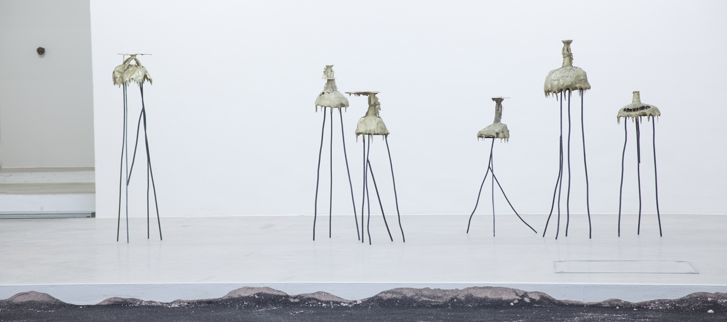 Angelika Loderer, Ausstellungsansicht von Poems to Gadgets (icicles), Winter 2018, Grazer Kunstverein | Bildcourtesy die Künstlerin.