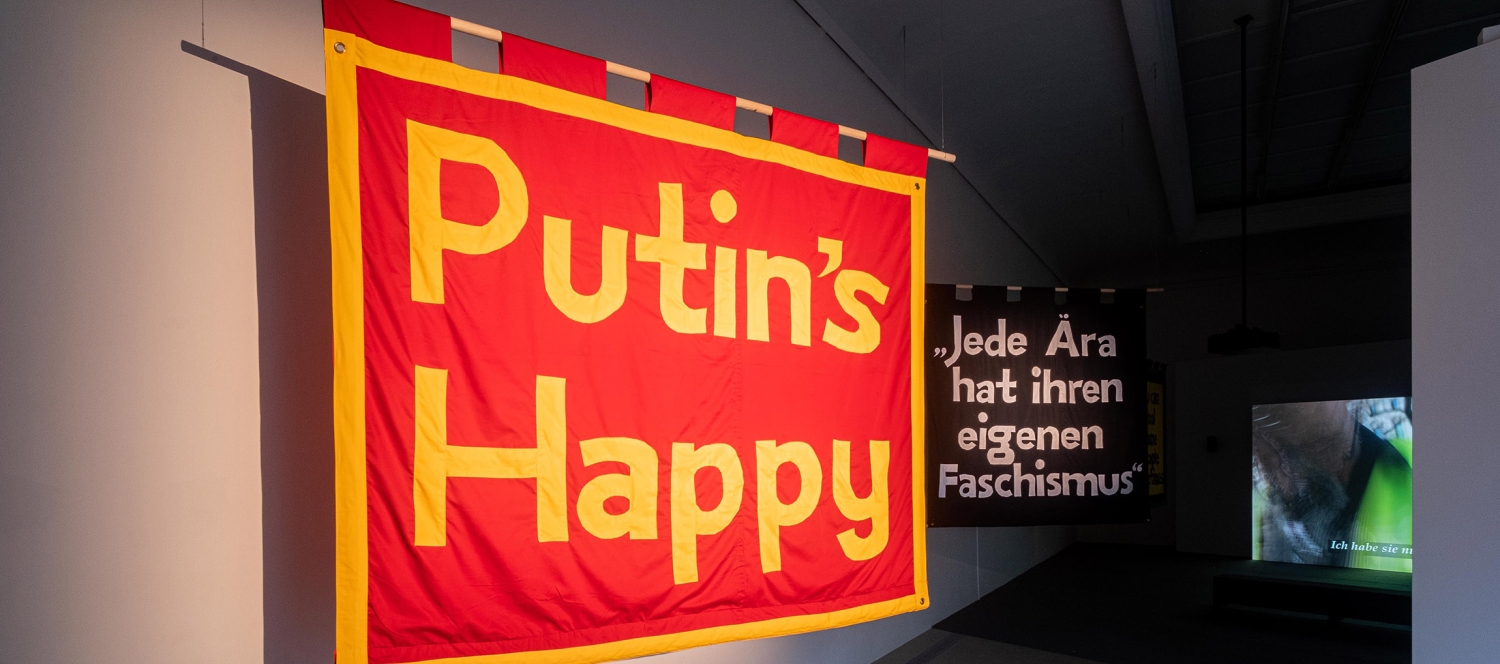 Jeremy Deller, Putin's Happy, 2019, Film, Künstlerhaus, Halle für Kunst & Medien, Foto: Mathias Völzke 