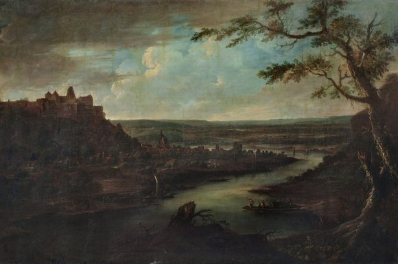 Johann Alexander Thiele, Pirna – Blick auf den Sonnenstein. Um 1720. Öl auf Leinwand. Unsigniert. In einer profilierten, schwarz und goldfarbenen Holzleiste gerahmt. 88 x 137,5 cm, Ra. 108,8 x 158,3 cm. Schätzwert: 12.000 €