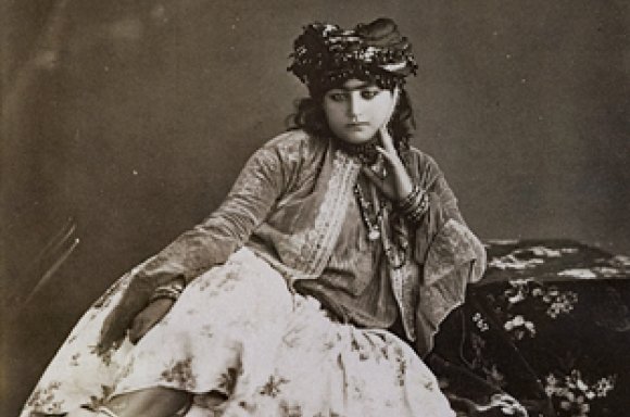 «Die schöne Perserin» Antoin Sevruguin, um 1880–1895 Albuminabzug 